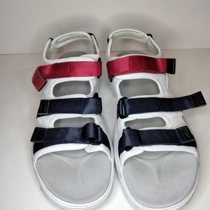 Fila sandals size 10 us white
